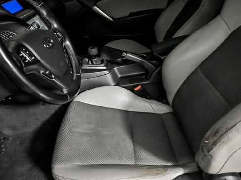 Used 2015 Hyundai Genesis 3.8 image 19