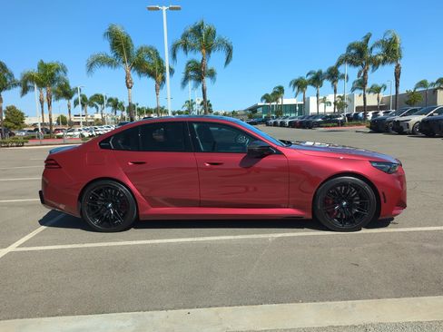 Used 2025 BMW M5 w/ Carbon Package image 11