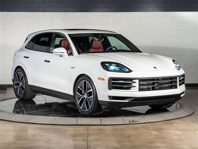 Certified 2026 Porsche Cayenne Coupe AWD/4WD image 7