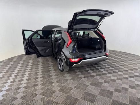 Certified 2025 Kia Niro EX Touring FWD image 16