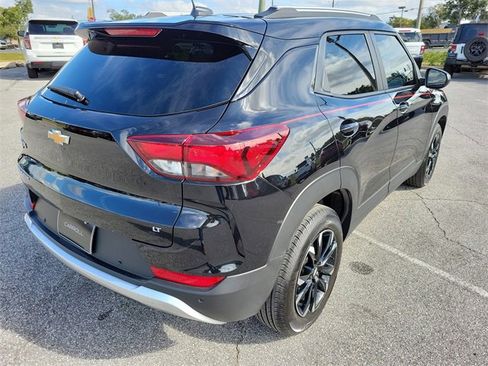 Used 2023 Chevrolet TrailBlazer LT w/ Convenience Package image 5
