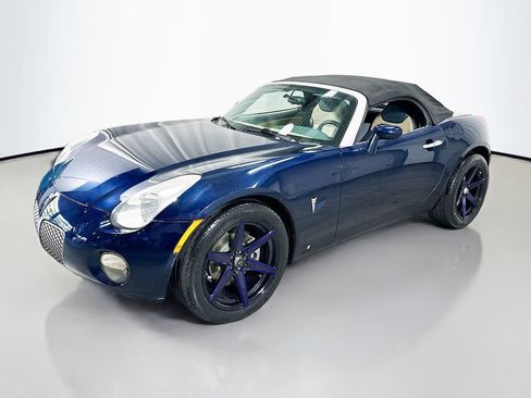 Used 2007 Pontiac Solstice Convertible w/ Premium Package RWD image 32