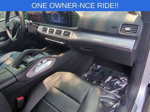 Used 2025 Mercedes-Benz GLS 450 4MATIC image 39