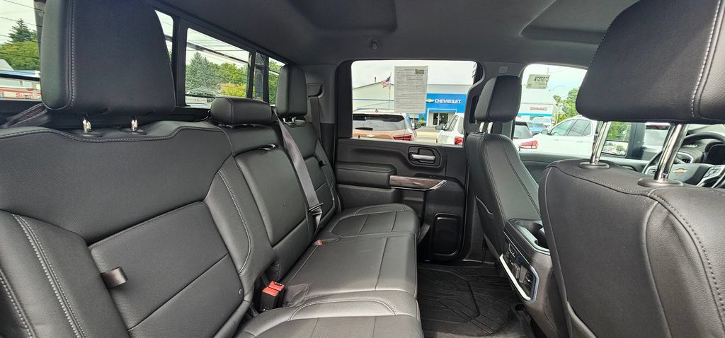 Used 2021 Chevrolet Silverado 3500 LTZ w/ LTZ Convenience Package AWD/4WD image 19