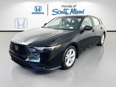 Used 2025 Honda Accord LX image 3