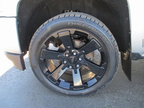 Used 2017 Chevrolet Silverado 1500 LTZ Z71 w/ LTZ Plus Package image 13