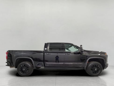 Used 2024 Chevrolet Silverado 3500 High Country w/ Midnight Edition AWD/4WD image 11