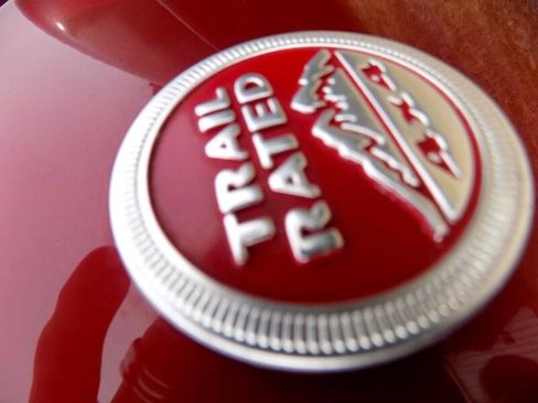 Used 2014 Jeep Cherokee Trailhawk w/ Leather Interior Group image 13