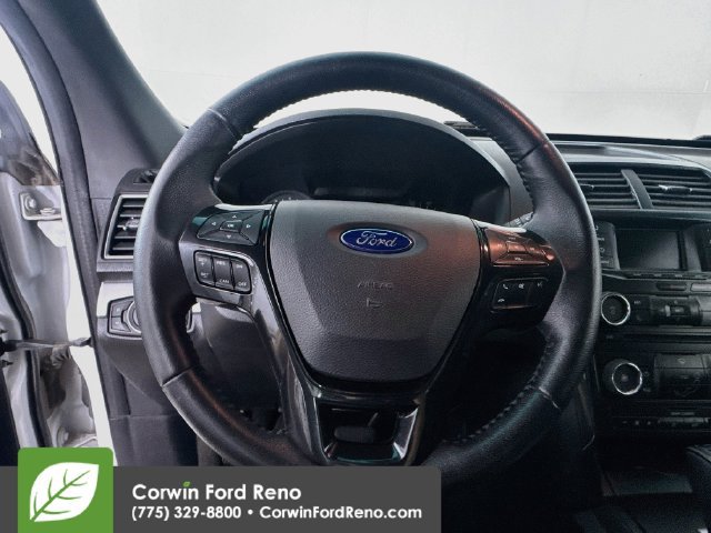 Used 2017 Ford Explorer XLT AWD/4WD image 13