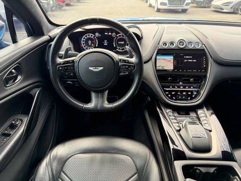 Used 2021 Aston Martin DBX image 19