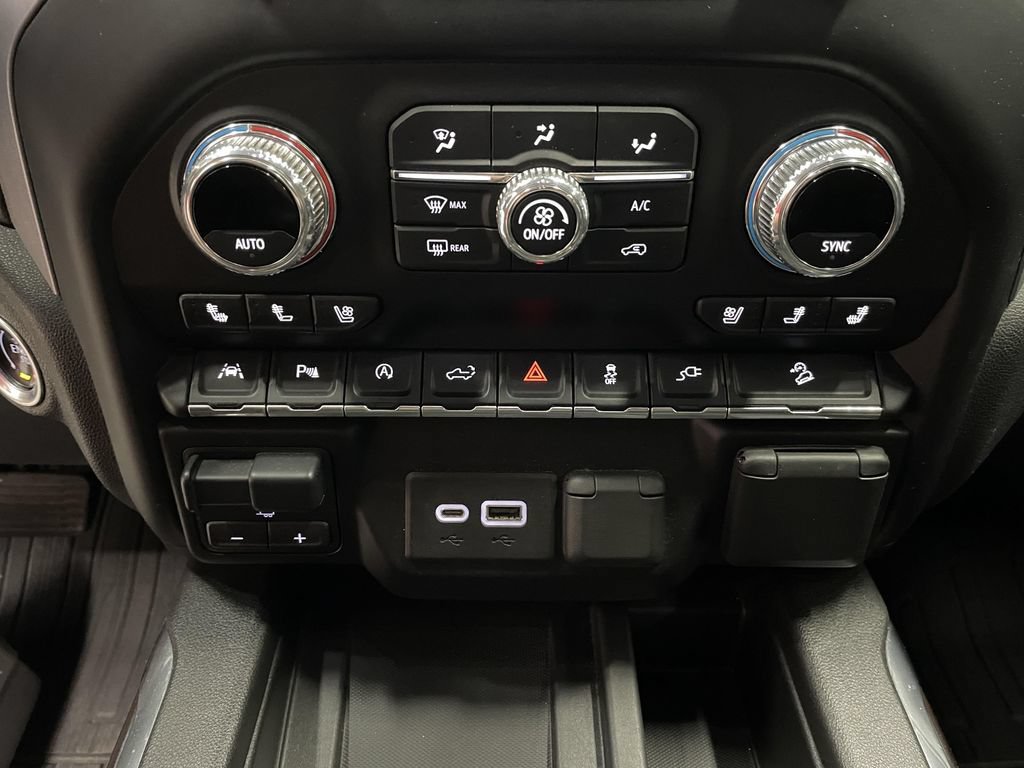 Used 2020 GMC Sierra 1500 SLT w/ SLT Premium Plus Package AWD/4WD image 17