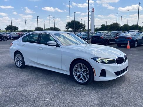 Used 2025 BMW 330i Sedan RWD image 3