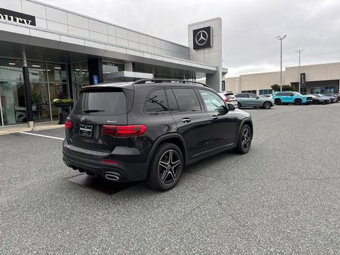 Certified 2025 Mercedes-Benz GLB 250 4MATIC image 4
