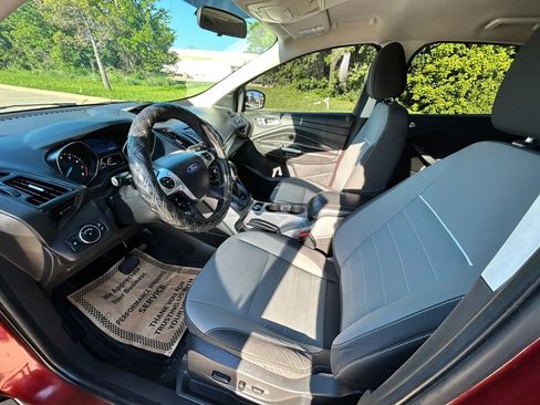 Used 2017 Ford Escape SE FWD image 12