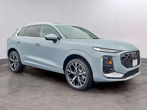 New 2026 Audi Q3 quattro 2.0T AWD/4WD image 2