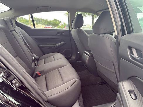 Used 2025 Nissan Altima 2.5 SV FWD image 16