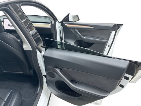 Certified 2023 Tesla Model Y Performance AWD/4WD image 12