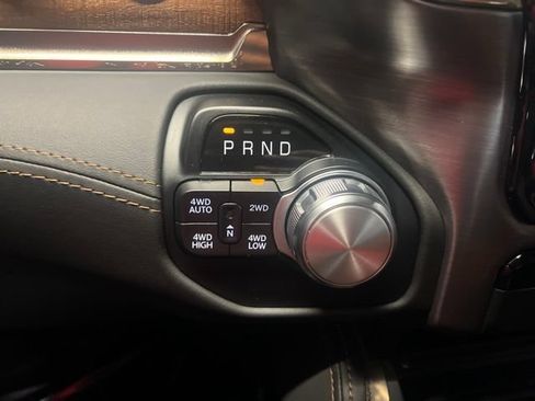 Used 2022 RAM 1500 Limited w/ Body Color Bumper Group AWD/4WD image 18