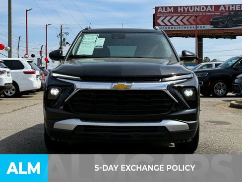 Used 2025 Chevrolet TrailBlazer LT image 3