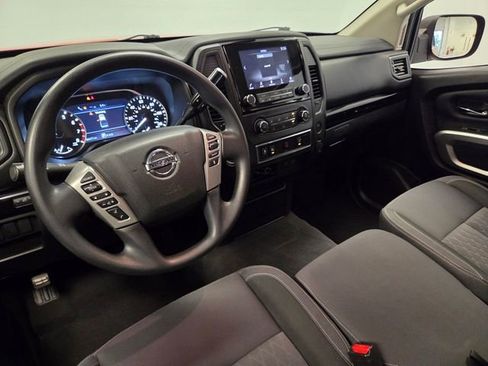 Used 2022 Nissan Titan SV RWD image 14