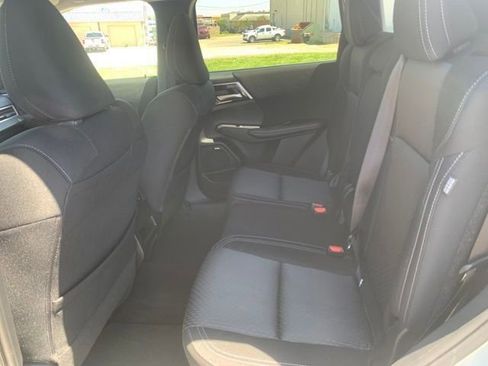 Used 2025 Mitsubishi Outlander ES AWD/4WD image 25