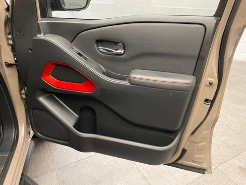 Used 2024 Nissan Frontier Pro-X w/ Pro Convenience Package RWD image 27