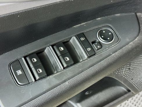Certified 2023 Kia Forte LXS FWD image 17