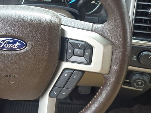 Used 2018 Ford F150 Lariat image 39