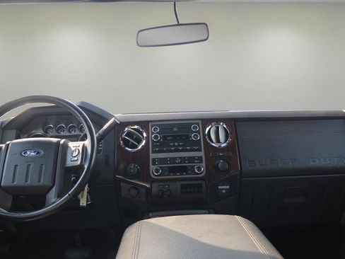 Used 2011 Ford F250 Lariat w/ Lariat Interior Pkg image 53