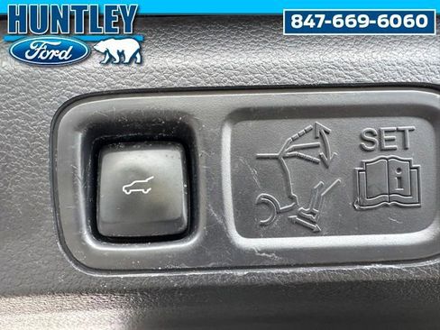 Used 2022 Ford Expedition Limited AWD/4WD image 16
