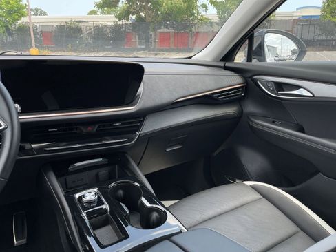 Used 2024 Buick Envision Sport Touring image 35