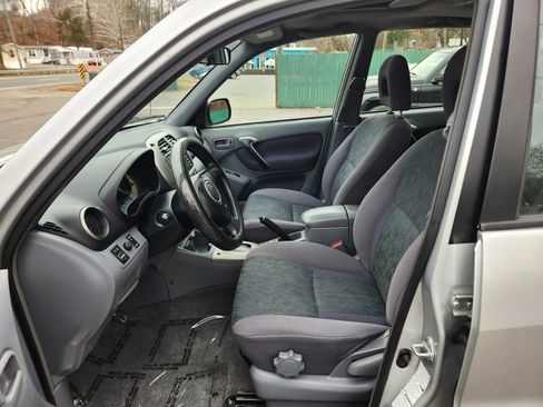 Used 2001 Toyota RAV4 4WD image 23