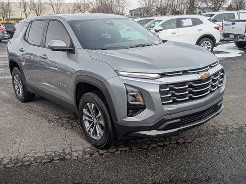 Certified 2026 Chevrolet Equinox LT w/ Convenience Package II image 2