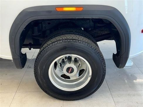 Used 2021 GMC Sierra 3500 Denali w/ Denali Ultimate Package AWD/4WD image 37