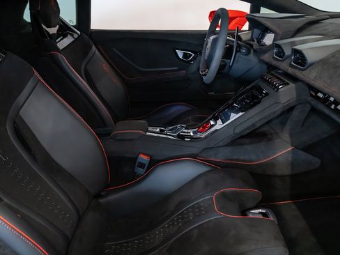 Used 2024 Lamborghini Huracan Sterrato AWD/4WD image 37