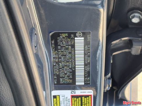 Certified 2025 Toyota Camry XLE image 32