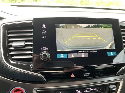 Used 2022 Honda Pilot Sport image 14