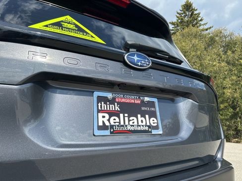 Used 2025 Subaru Forester Premium AWD/4WD image 32