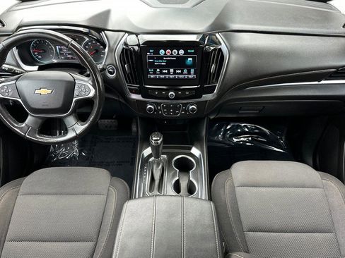 Used 2018 Chevrolet Traverse LT image 13