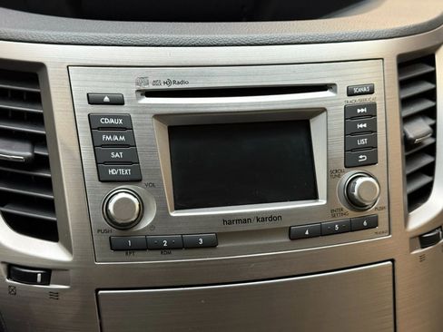 Used 2013 Subaru Outback 2.5i Limited image 17