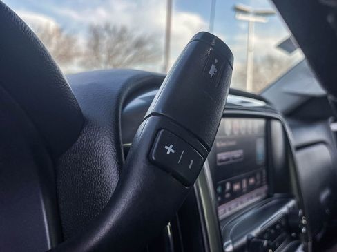 Used 2018 Chevrolet Silverado 1500 LT w/ LT Eassist Package image 38