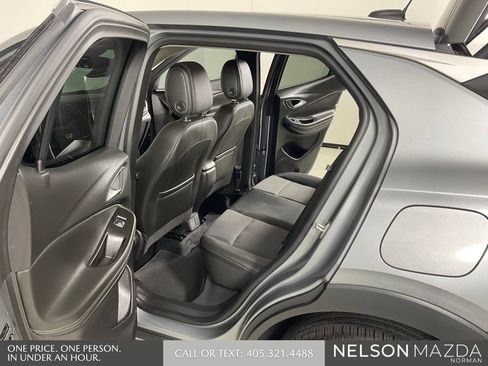 Used 2025 Buick Encore GX Preferred FWD image 13