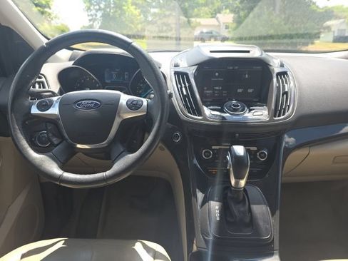 Used 2015 Ford Escape Titanium FWD image 15