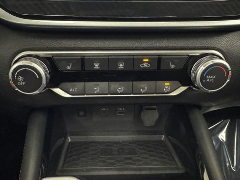 Used 2023 Nissan Altima 2.5 SR w/ SR Premium Package image 22