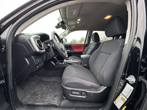 Used 2021 Toyota Tacoma SR5 image 2