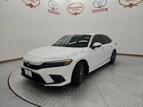 Used 2024 Honda Civic Touring image 2