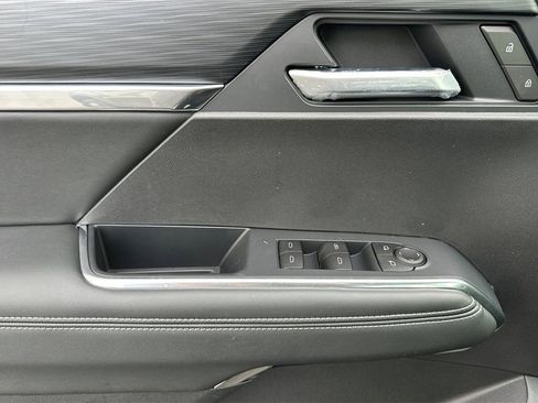 New 2025 GMC Acadia Elevation image 9