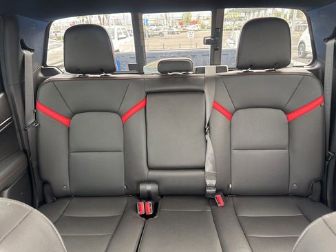 Used 2023 Chevrolet Colorado Z71 w/ Z71 Convenience Package 2 image 23