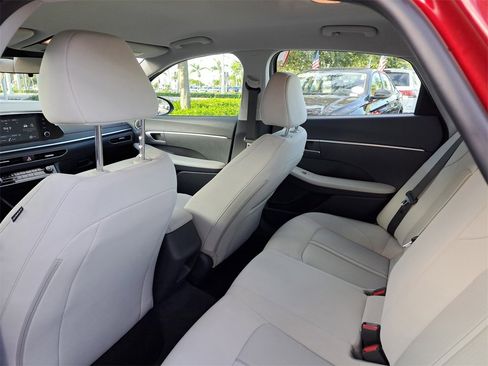 Used 2023 Hyundai Sonata SE image 8