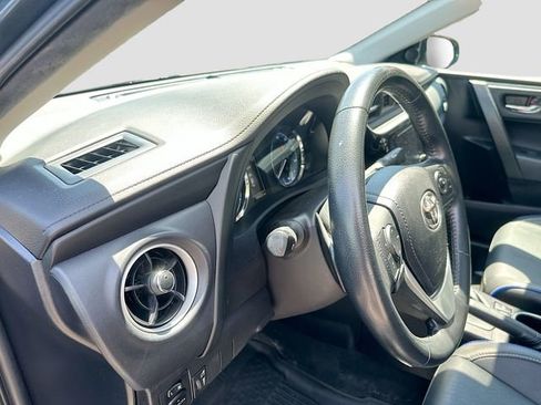 Used 2019 Toyota Corolla XSE FWD image 9